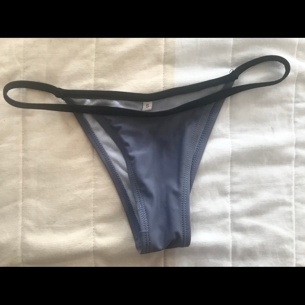 Small coverage swim bottom